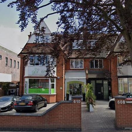 ロンドンPeaceful Studio-Flat With Driveway In Golders Greenアパートメント エクステリア 写真
