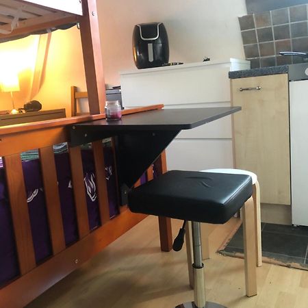 ロンドンPeaceful Studio-Flat With Driveway In Golders Greenアパートメント エクステリア 写真